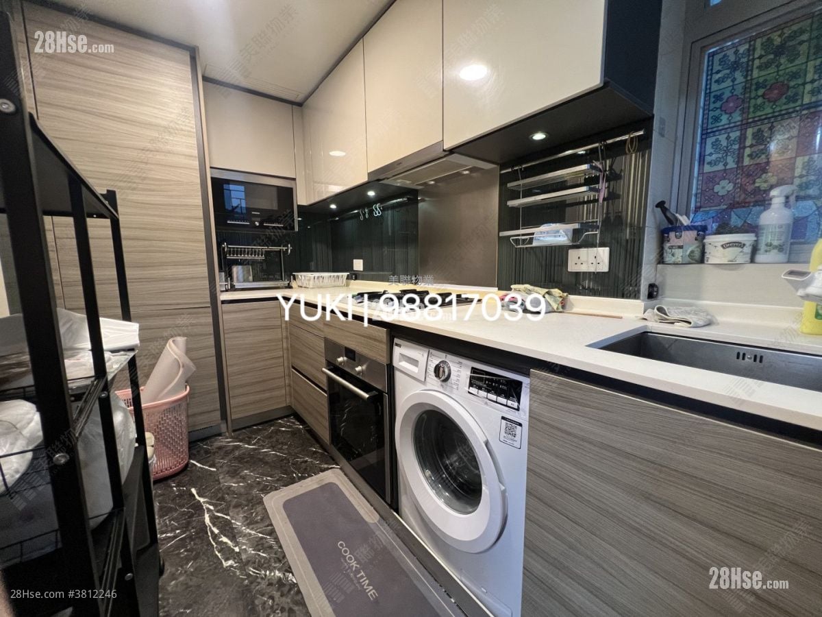 The Riverpark Rental 3 Bedrooms , 2 Bathrooms 720 ft²