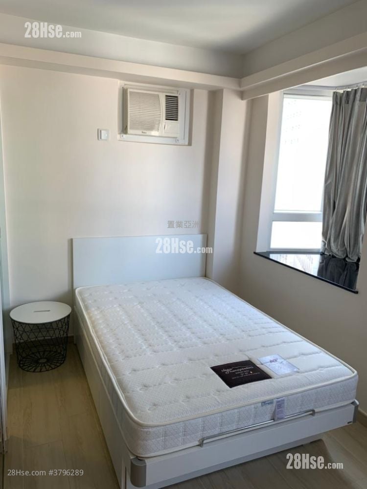 Smithfield Terrace Rental Studio , 1 Bathroom 221 ft²