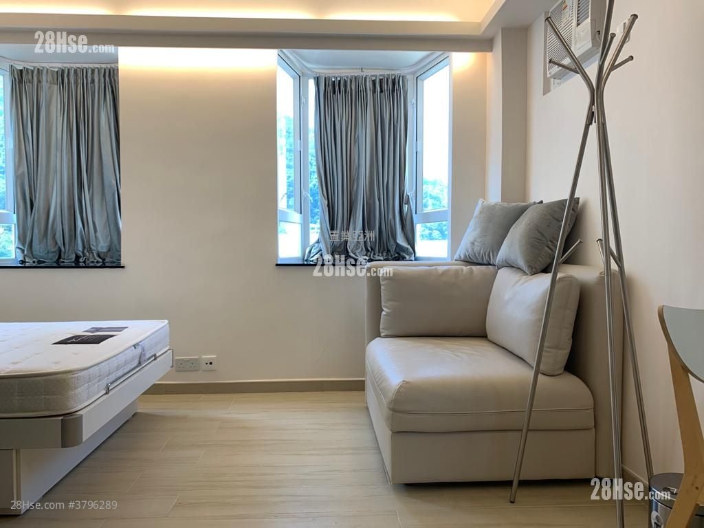 Smithfield Terrace Rental Studio , 1 Bathroom 221 ft²