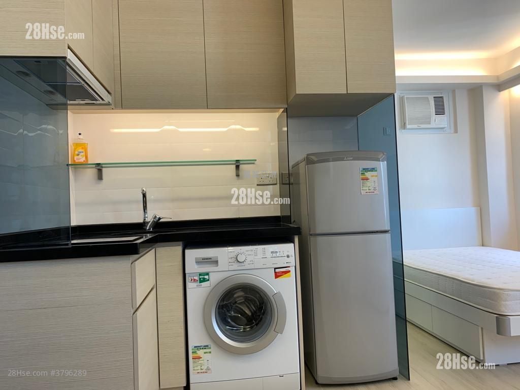 Smithfield Terrace Rental Studio , 1 Bathroom 221 ft²