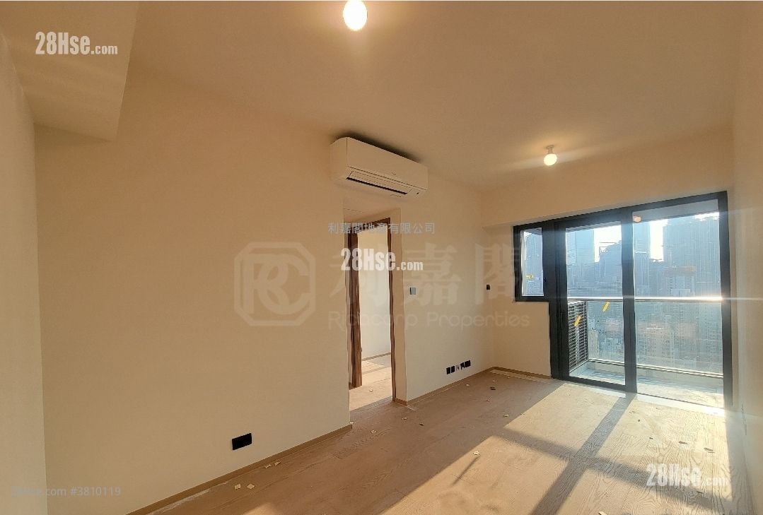 高临 租盘 3 房 , 1 浴室 569 平方尺