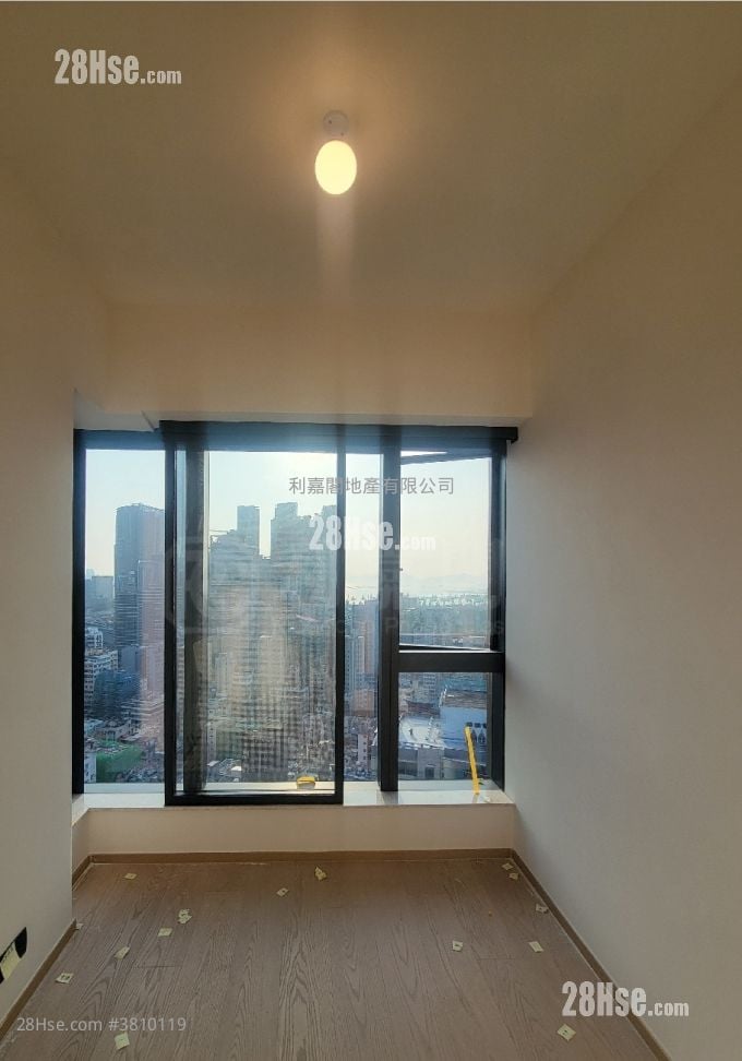 高临 租盘 3 房 , 1 浴室 569 平方尺