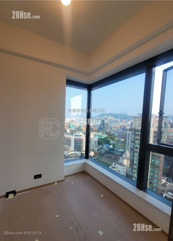 高临 租盘 3 房 , 1 浴室 569 平方尺