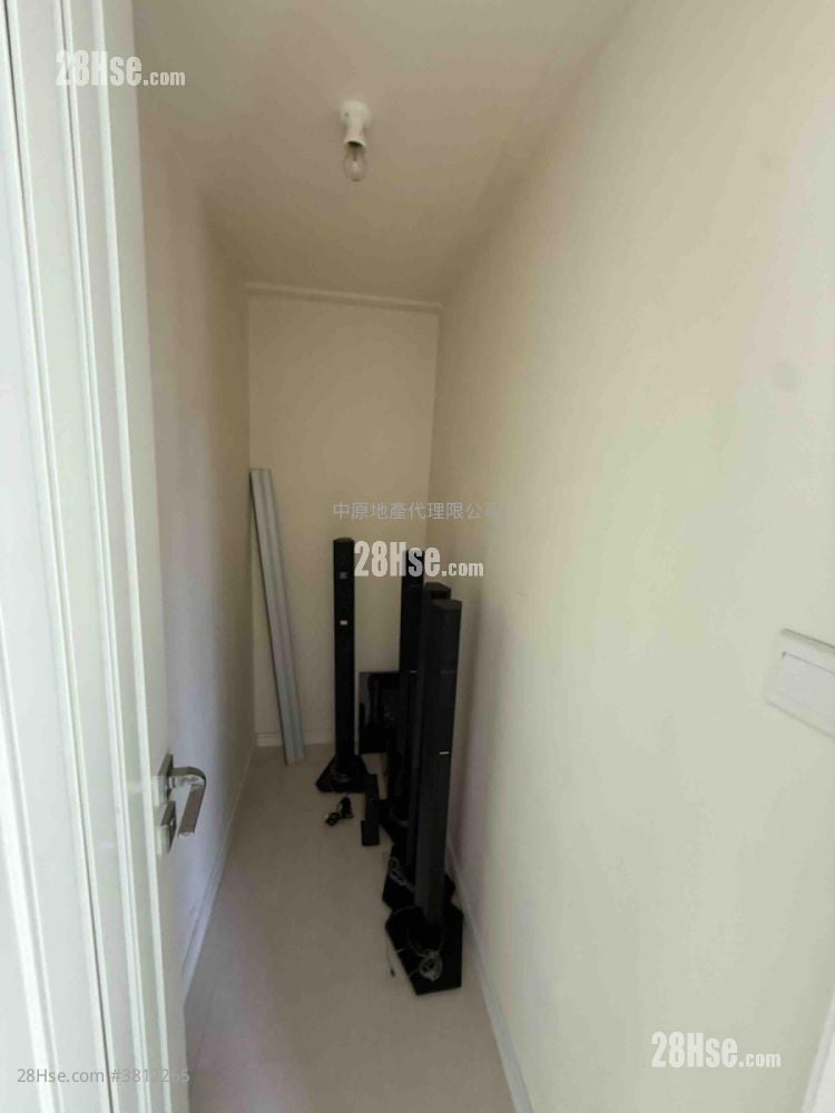 The Rise Sell 3 Bedrooms , 2 Bathrooms 749 ft²