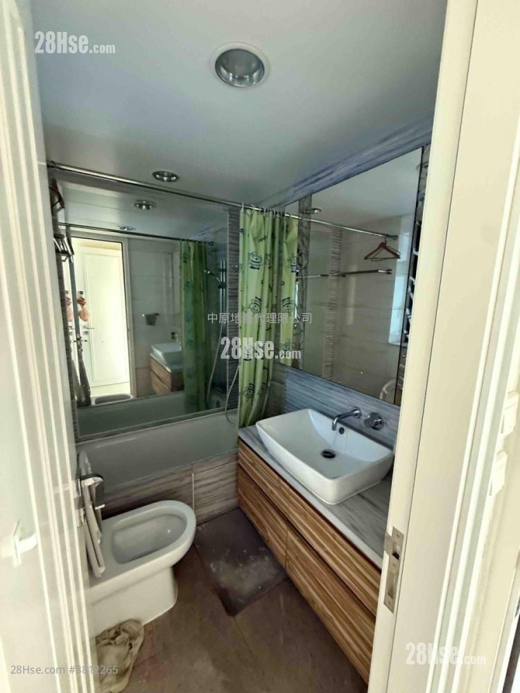 The Rise Sell 3 Bedrooms , 2 Bathrooms 749 ft²