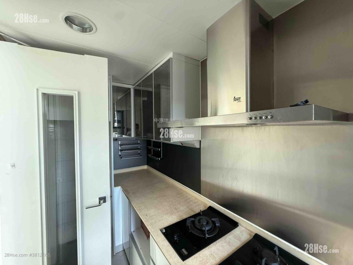 The Rise Sell 3 Bedrooms , 2 Bathrooms 749 ft²