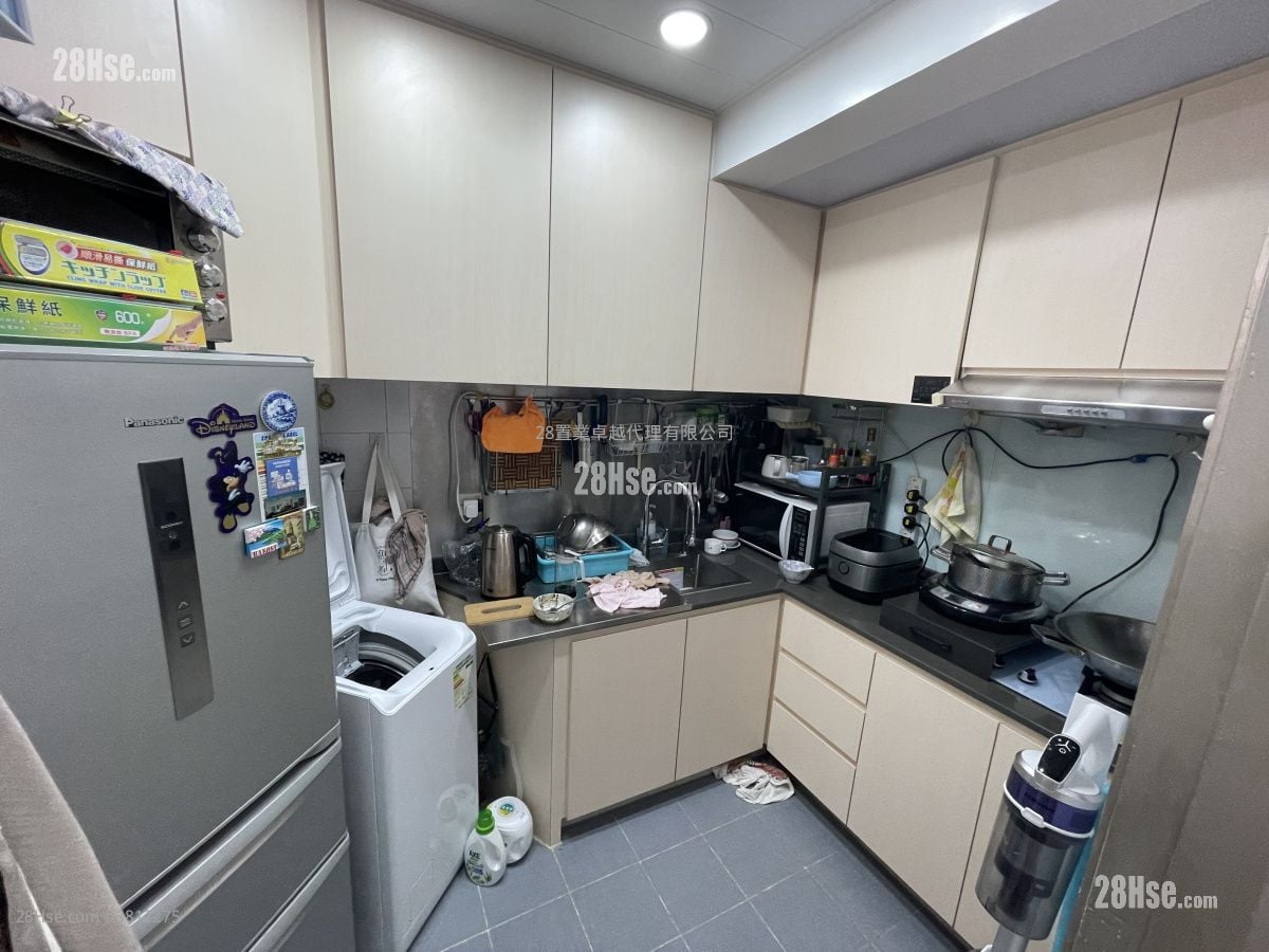 Kingswood Villas Sell 2 Bedrooms , 1 Bathroom 449 ft²