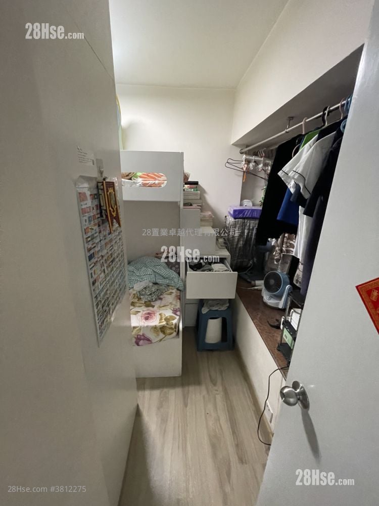 Kingswood Villas Sell 2 Bedrooms , 1 Bathroom 449 ft²