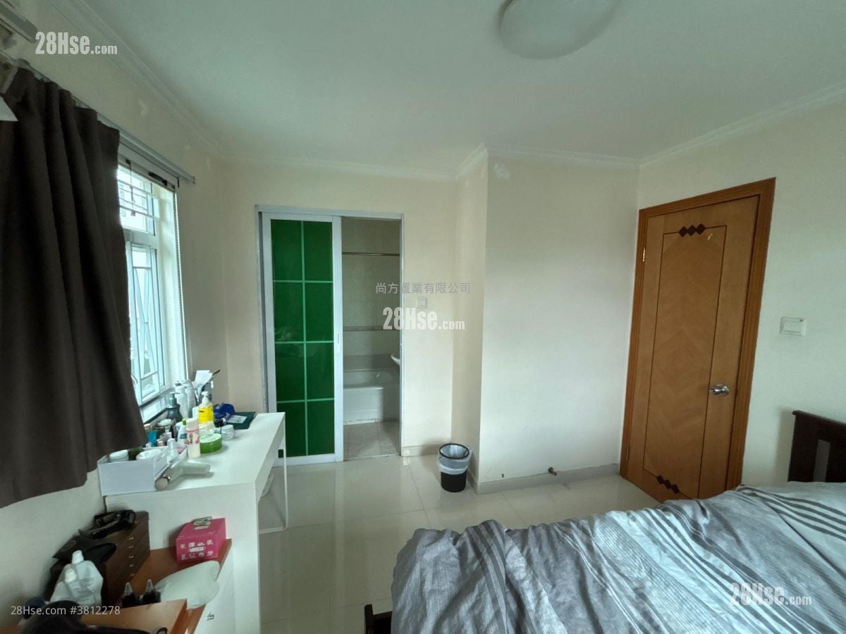 村屋 售盘 3 房 , 1 浴室 700 平方尺