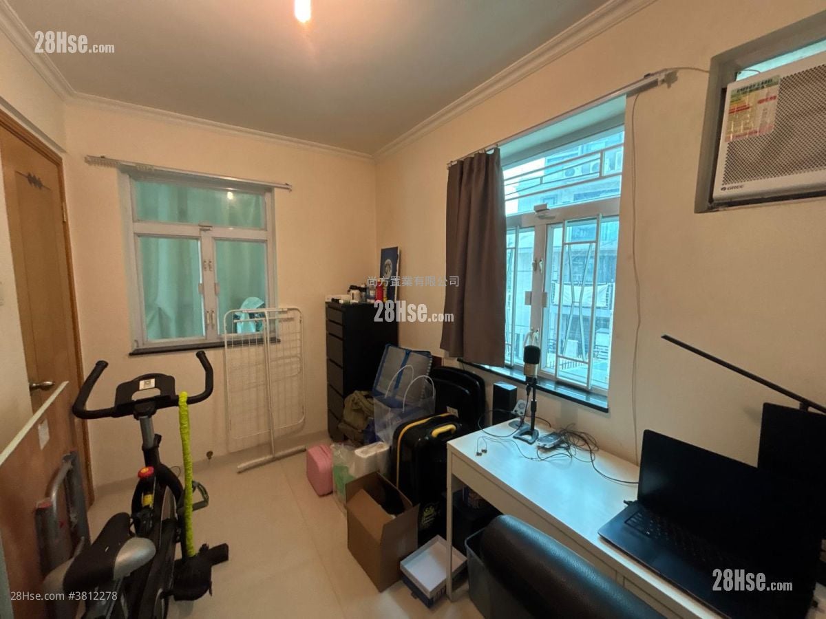 村屋 售盘 3 房 , 1 浴室 700 平方尺