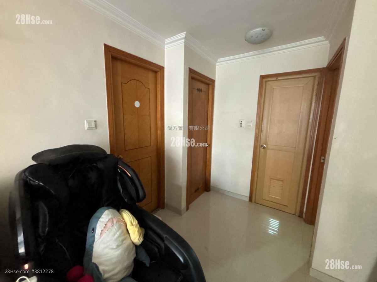 村屋 售盘 3 房 , 1 浴室 700 平方尺