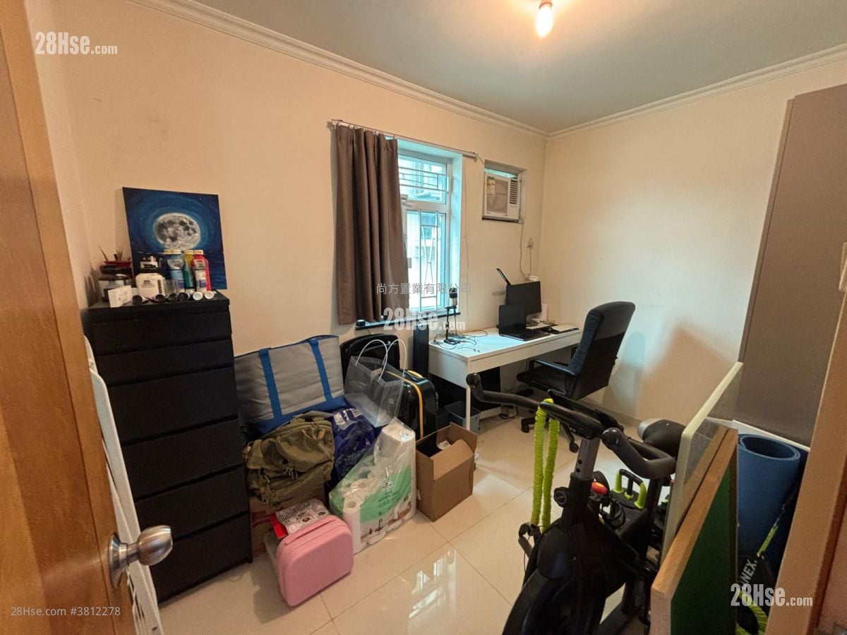 村屋 售盘 3 房 , 1 浴室 700 平方尺