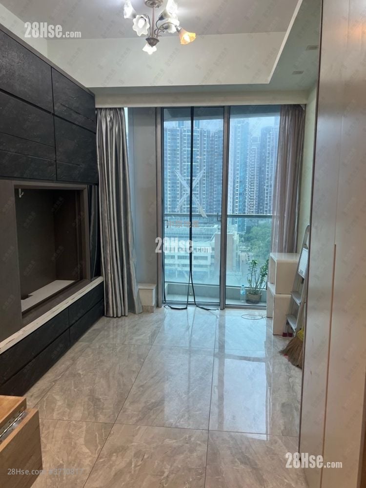 Savannah Sell 2 Bedrooms 464 ft²