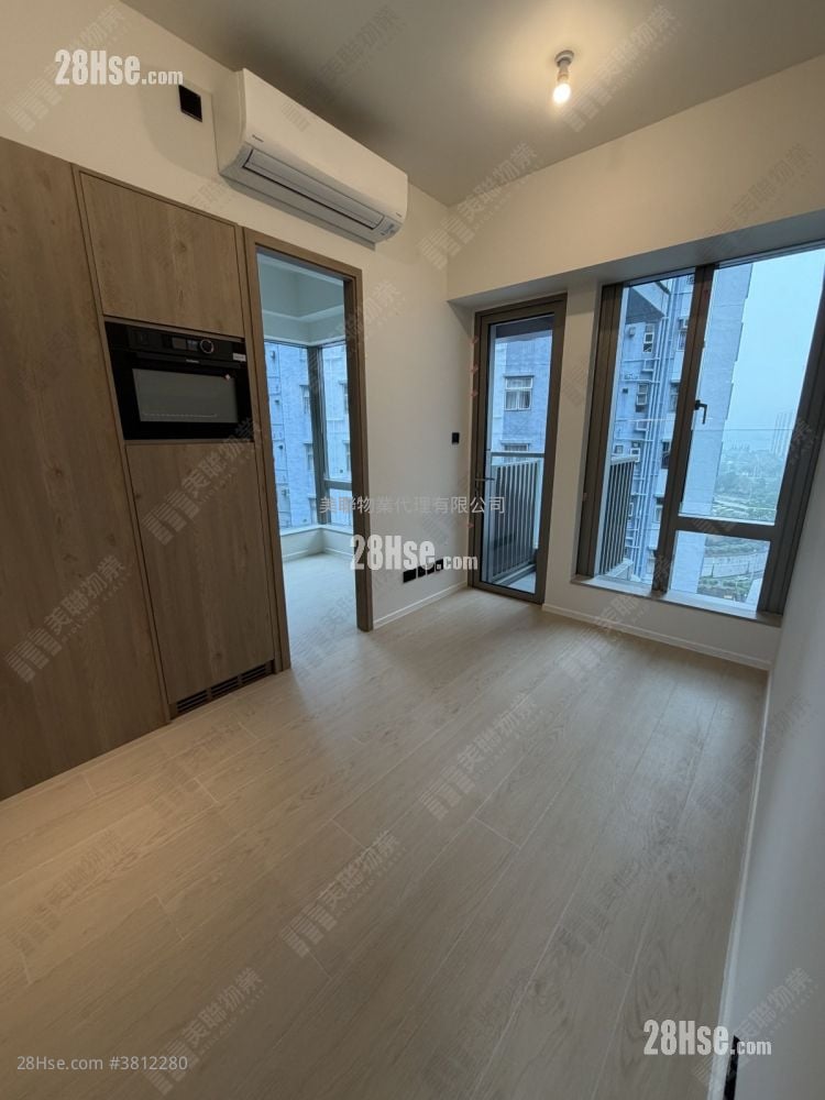 Finnie Sell 1 Bedroom , 1 Bathroom 270 ft²