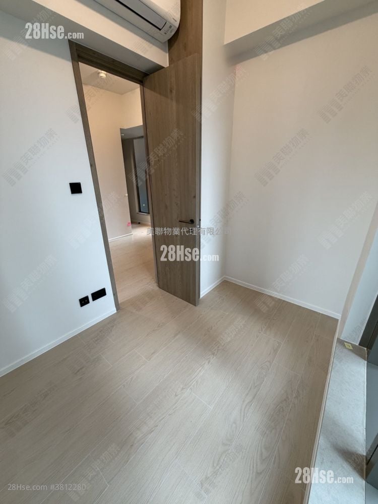 Finnie Sell 1 Bedroom , 1 Bathroom 270 ft²