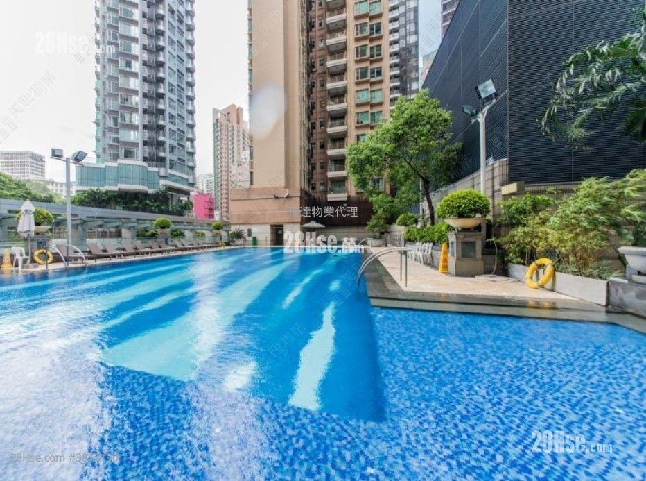 The Zenith Sell 3 Bedrooms , 1 Bathroom 498 ft²