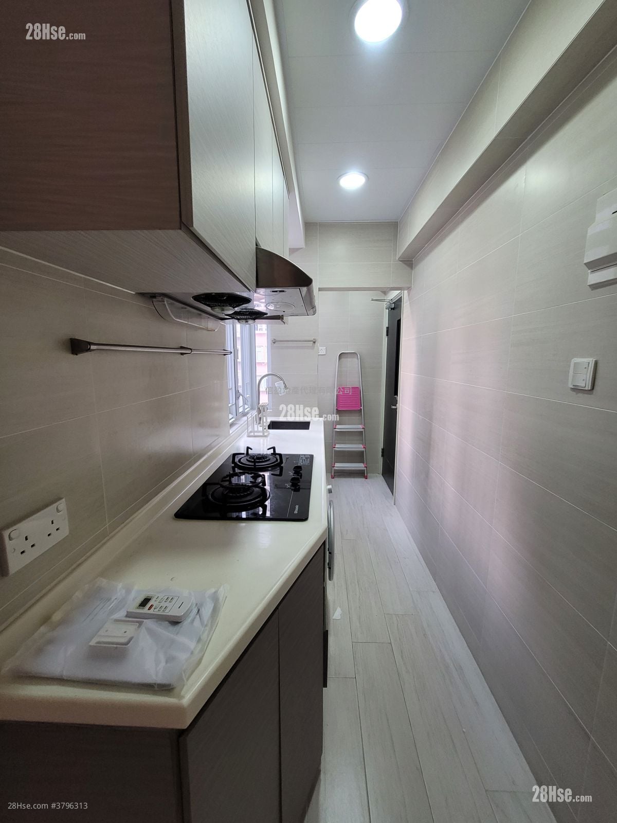 Parker's Court Rental 2 Bedrooms , 1 Bathroom 342 ft²