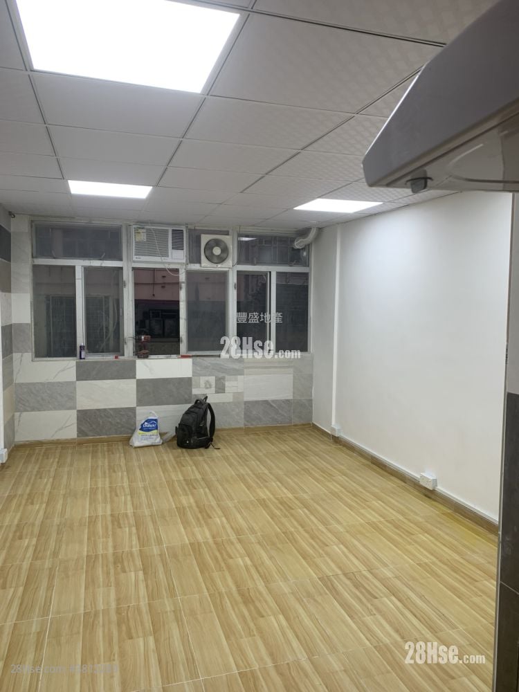 万成大厦 租盘 开放式间隔 , 1 厕所 260 平方尺