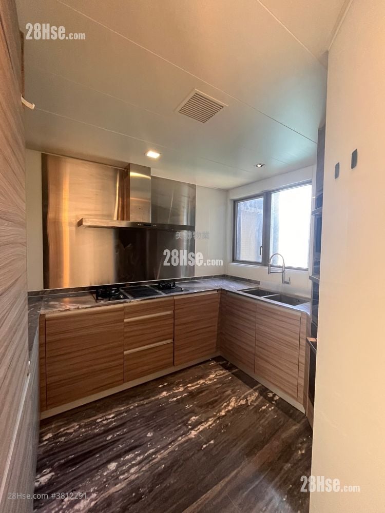 海之恋 租盘 4 房 , 4 浴室 1,162 平方尺