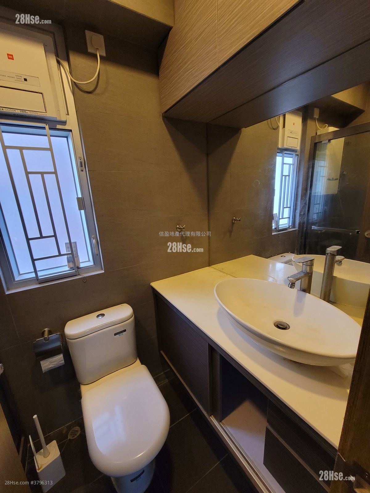 Parker's Court Rental 2 Bedrooms , 1 Bathroom 342 ft²