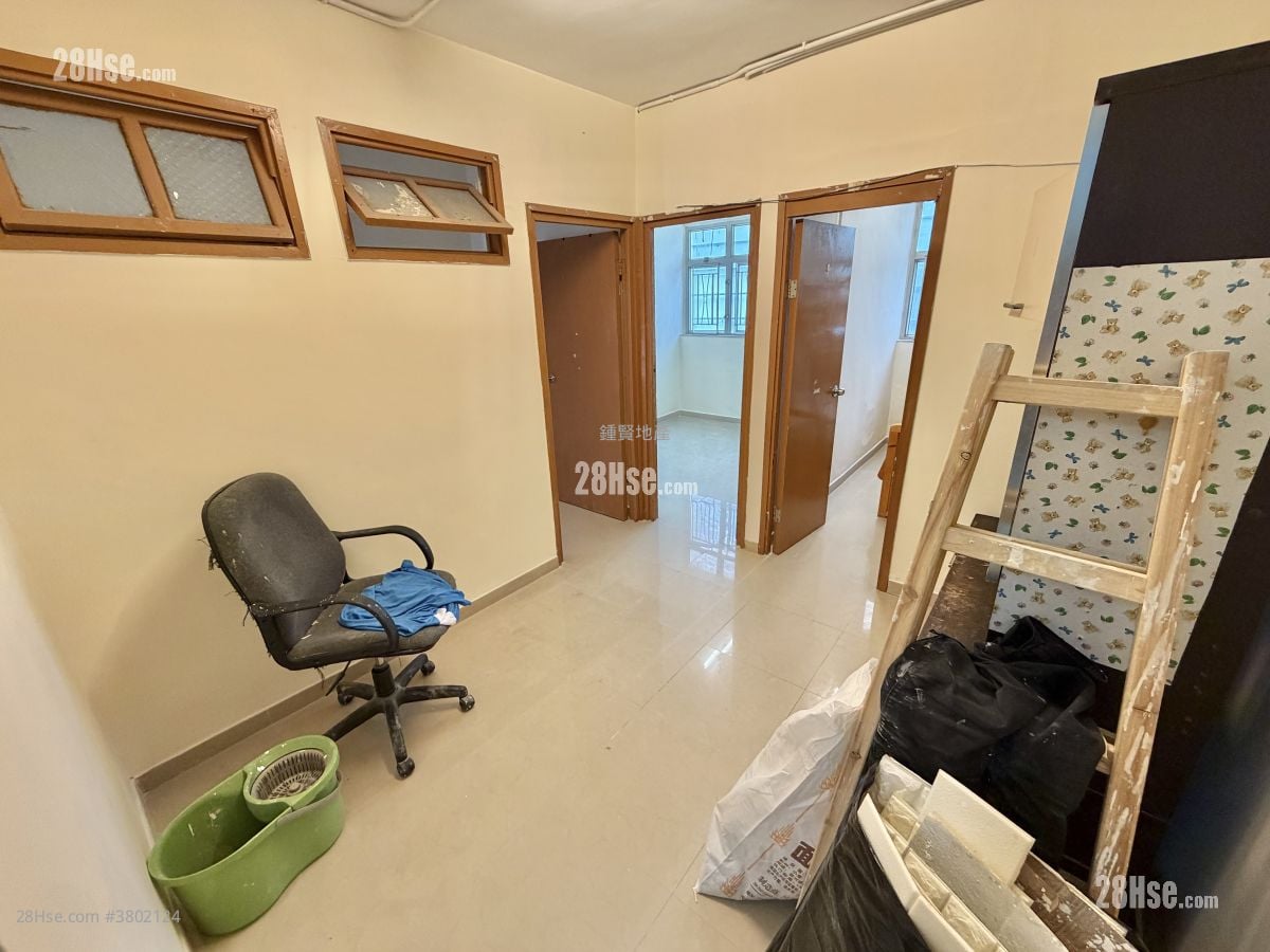 安福大楼 租盘 3 房 , 1 浴室 438 平方尺