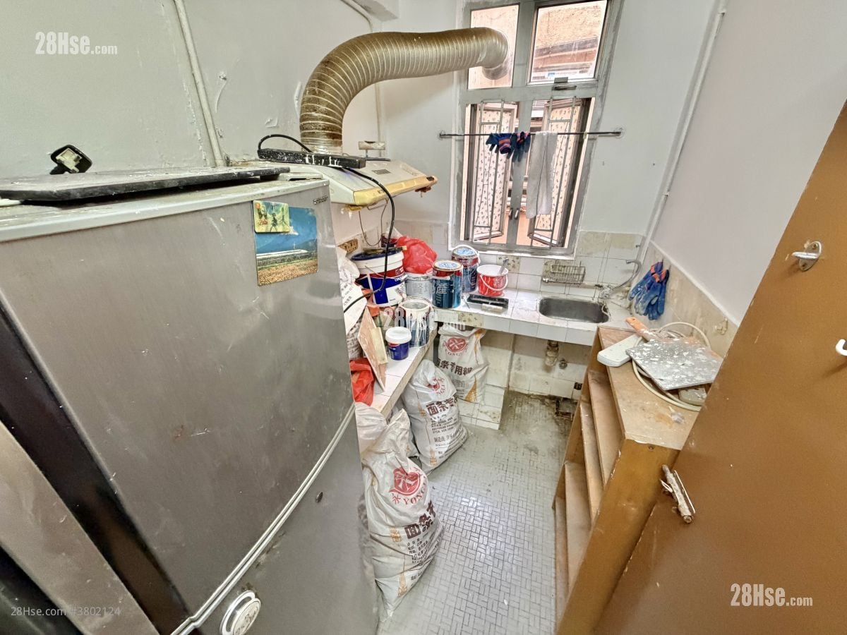 安福大楼 租盘 3 房 , 1 浴室 438 平方尺