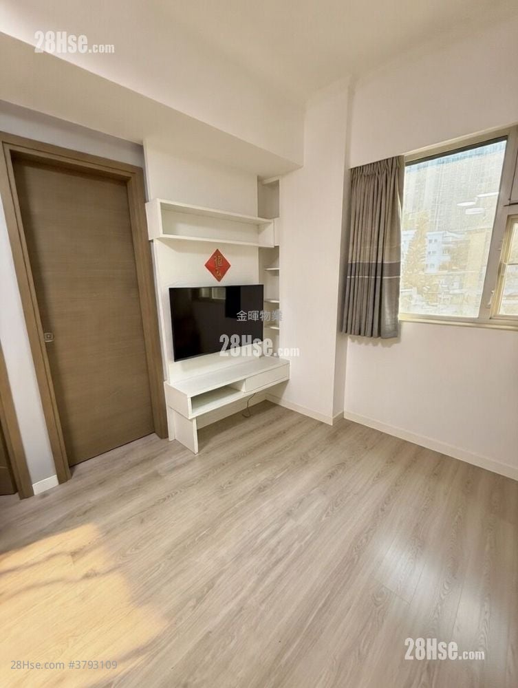 Poga Building Rental 2 Bedrooms , 1 Bathroom 318 ft²