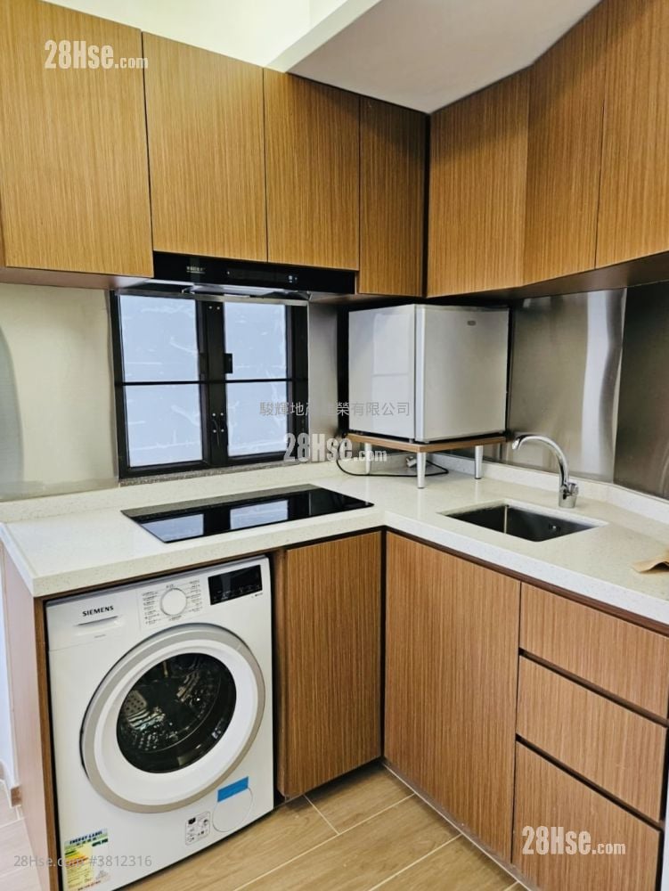 Chi Wing Court Sell 1 Bedroom , 1 Bathroom 184 ft²