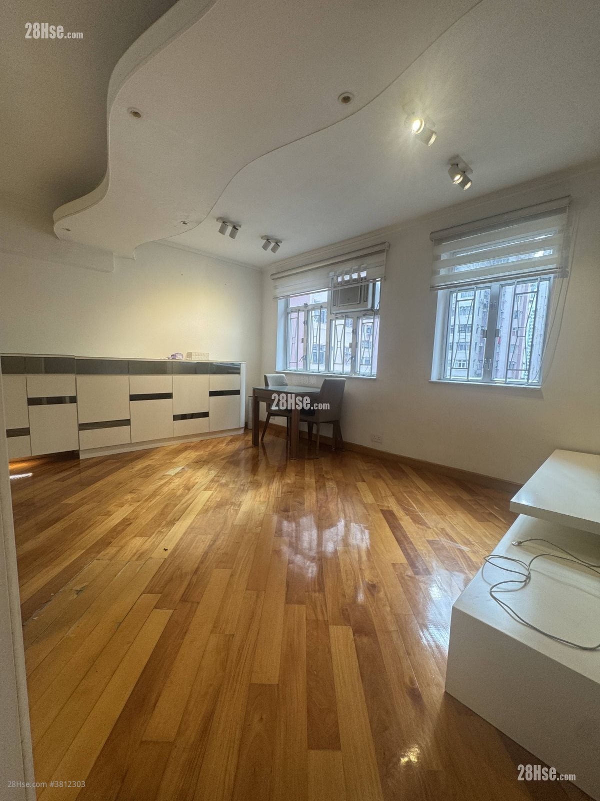 荃湾中心 售盘 2 房 460 平方尺