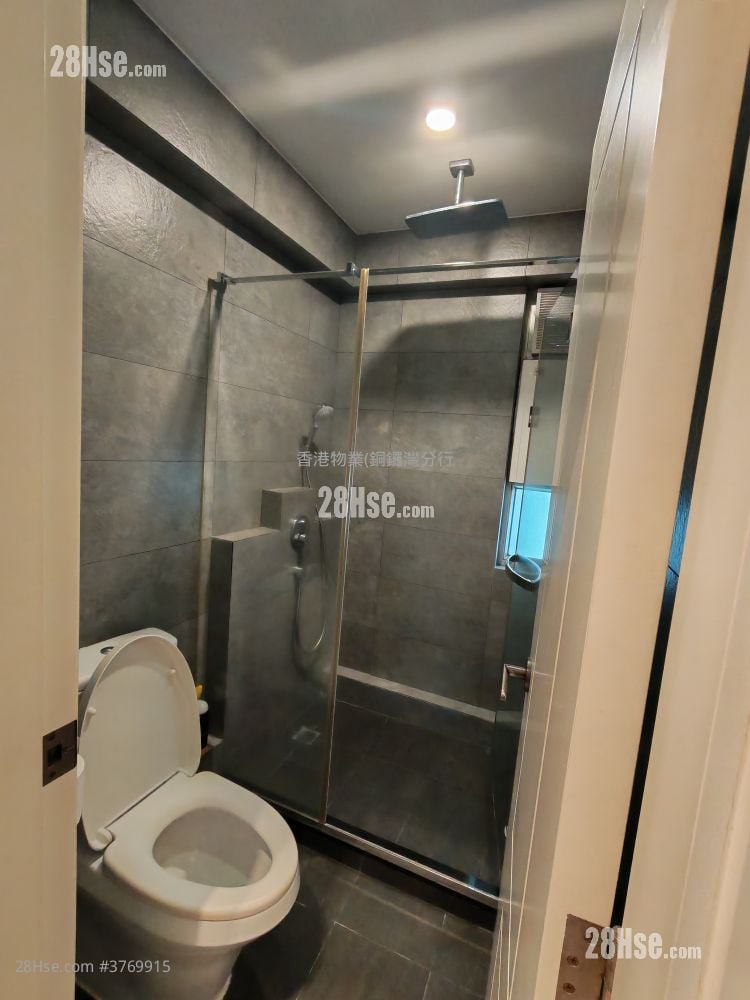 Pearl City Mansion Rental 2 Bedrooms , 1 Bathroom 424 ft²