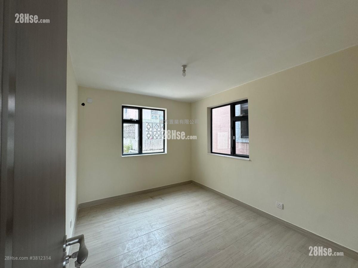 Village Sell 2 Bedrooms , 1 Bathroom 650 ft²