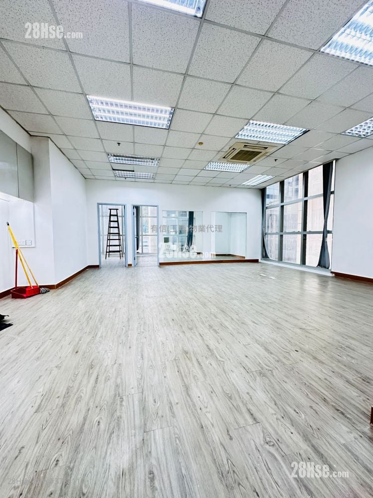 Charm Centre Rental 3 Bedrooms 1,133 ft²