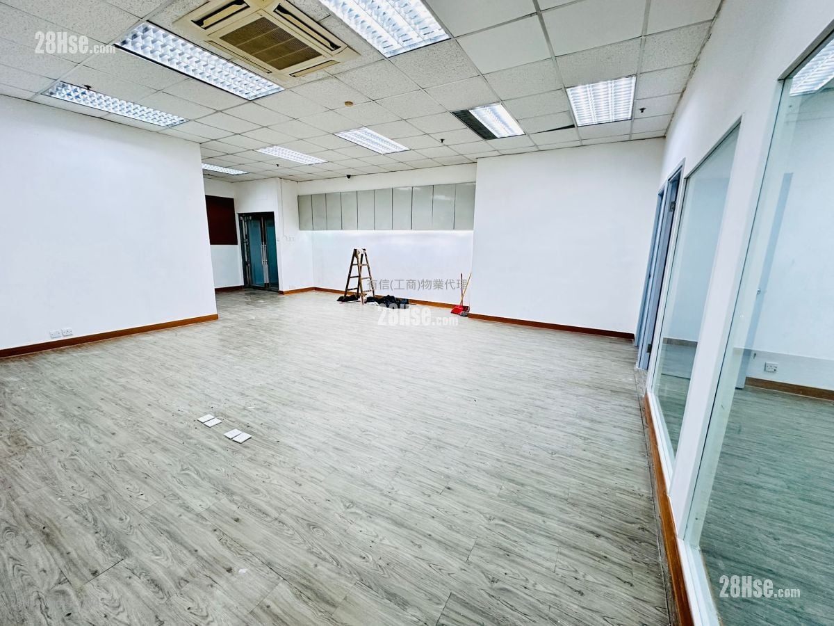 Charm Centre Rental 3 Bedrooms 1,133 ft²