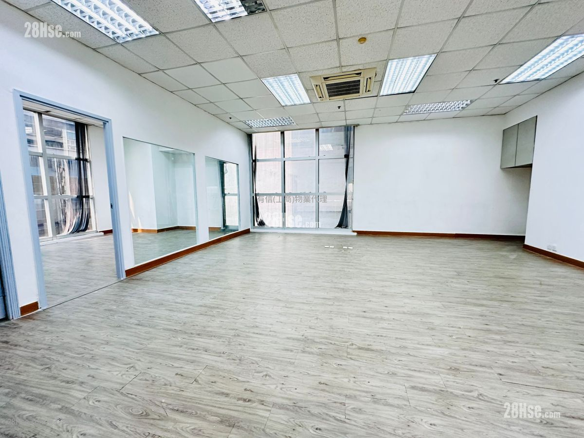 Charm Centre Rental 3 Bedrooms 1,133 ft²