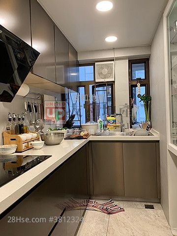 碧华花园 售盘 3 房 , 2 浴室 1,211 平方尺