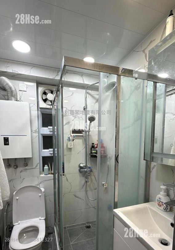 恒星楼 租盘 2 房 , 1 浴室 384 平方尺