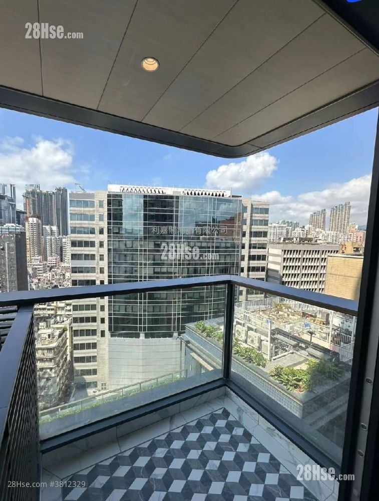 Topside Residence Rental 3 Bedrooms , 1 Bathroom 545 ft²