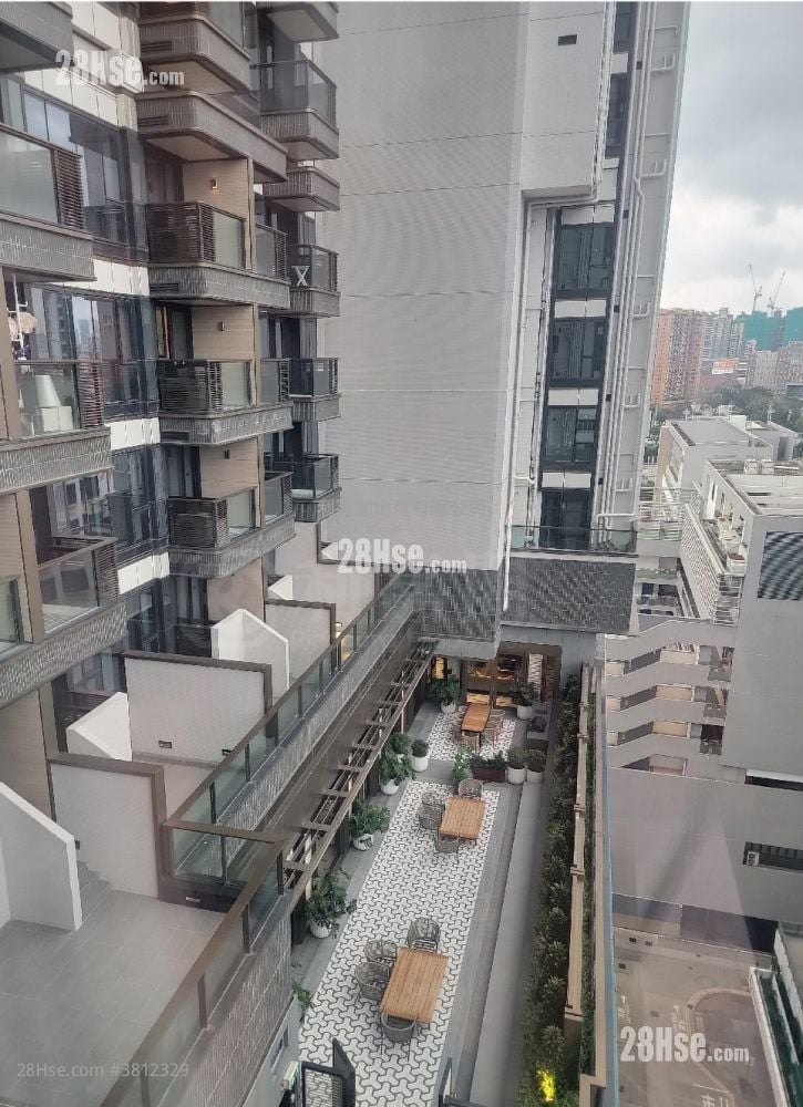 Topside Residence Rental 3 Bedrooms , 1 Bathroom 545 ft²