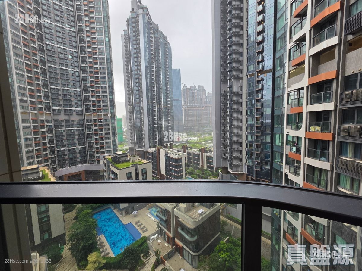 K. Summit Sell 1 Bedroom 293 ft²