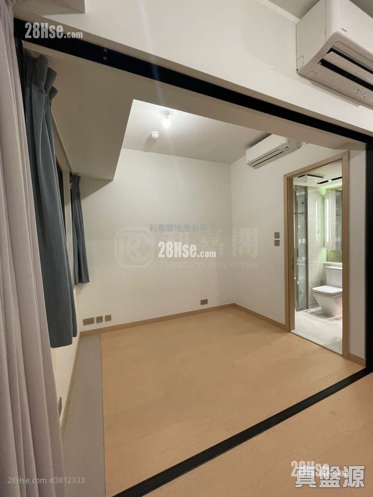 K. Summit Sell 1 Bedroom 293 ft²