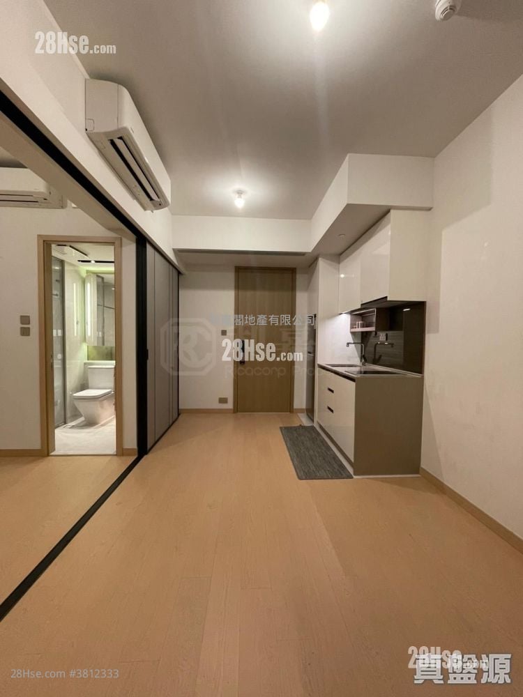 K. Summit Sell 1 Bedroom 293 ft²