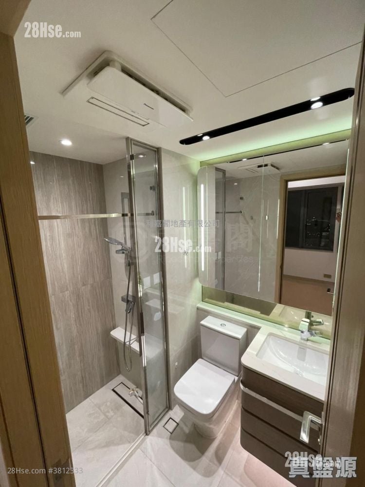 K. Summit Sell 1 Bedroom 293 ft²