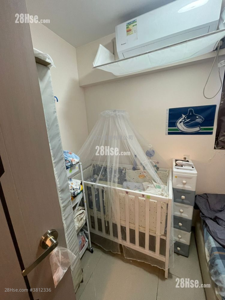 村屋 售盤 3 房 , 2 浴室 700 平方呎