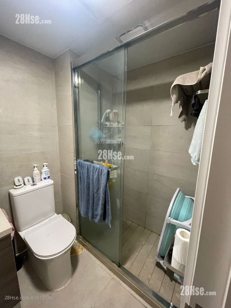 村屋 售盤 3 房 , 2 浴室 700 平方呎