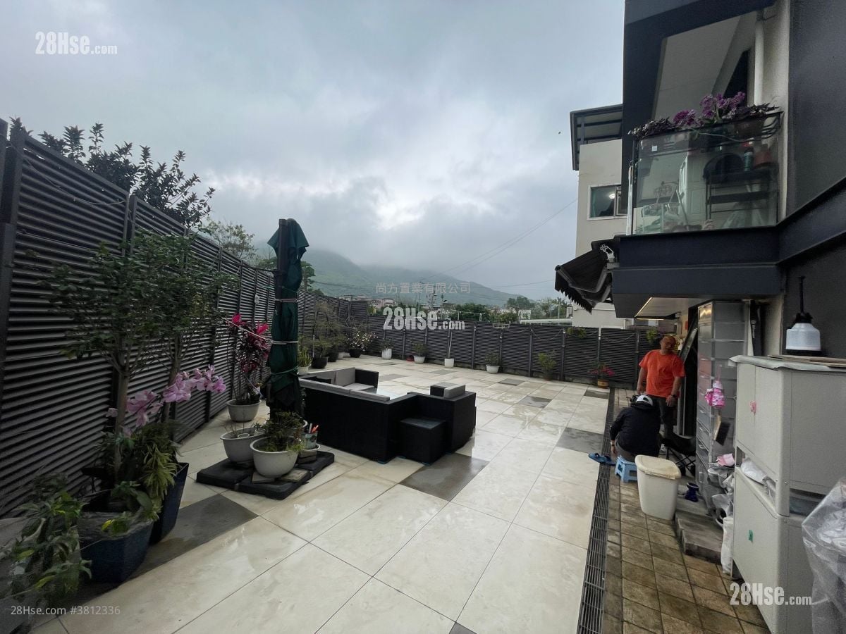 村屋 售盤 3 房 , 2 浴室 700 平方呎