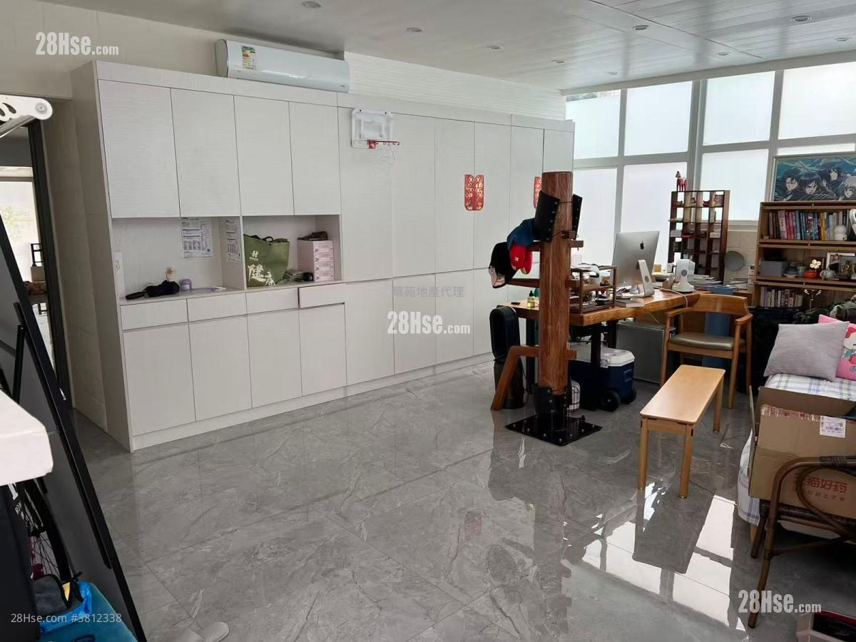 村屋 租盘 4 房 , 2 浴室 1,400 平方尺