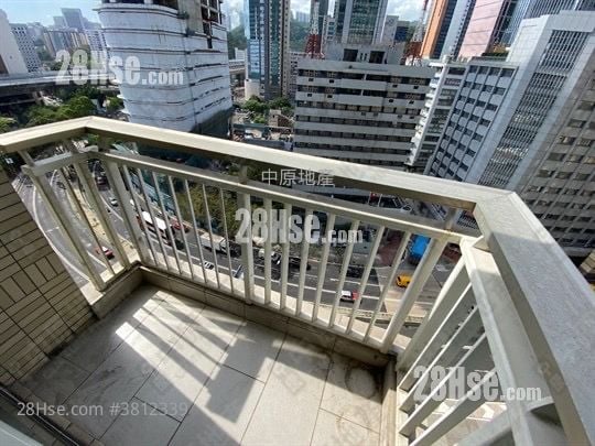 One West Kowloon Sell 2 Bedrooms , 1 Bathroom 521 ft²