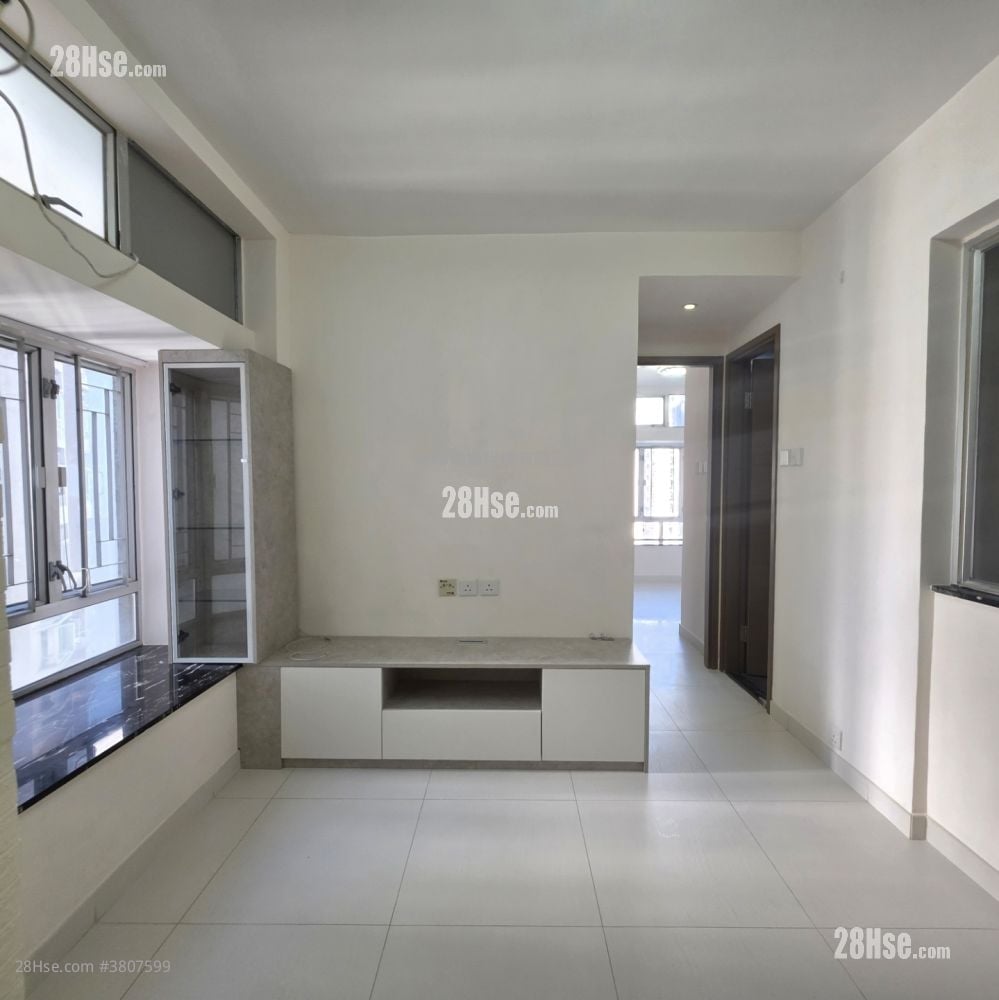 Greenfield Garden Rental 2 Bedrooms , 1 Bathroom 383 ft²