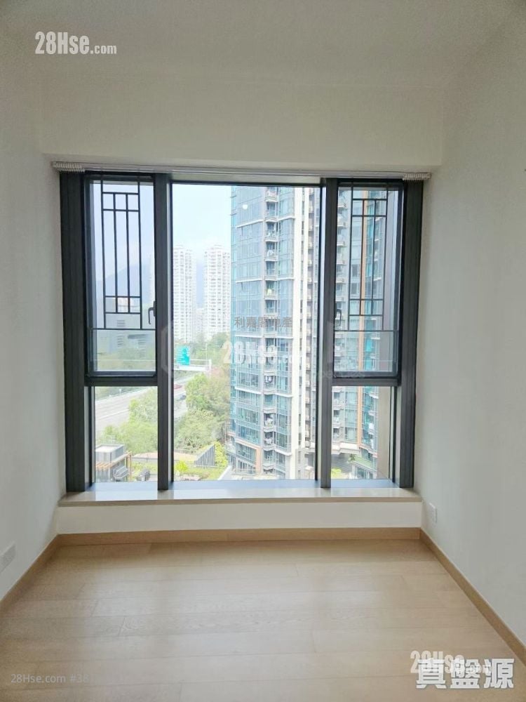 The Bloomsway Sell 2 Bedrooms 624 ft²