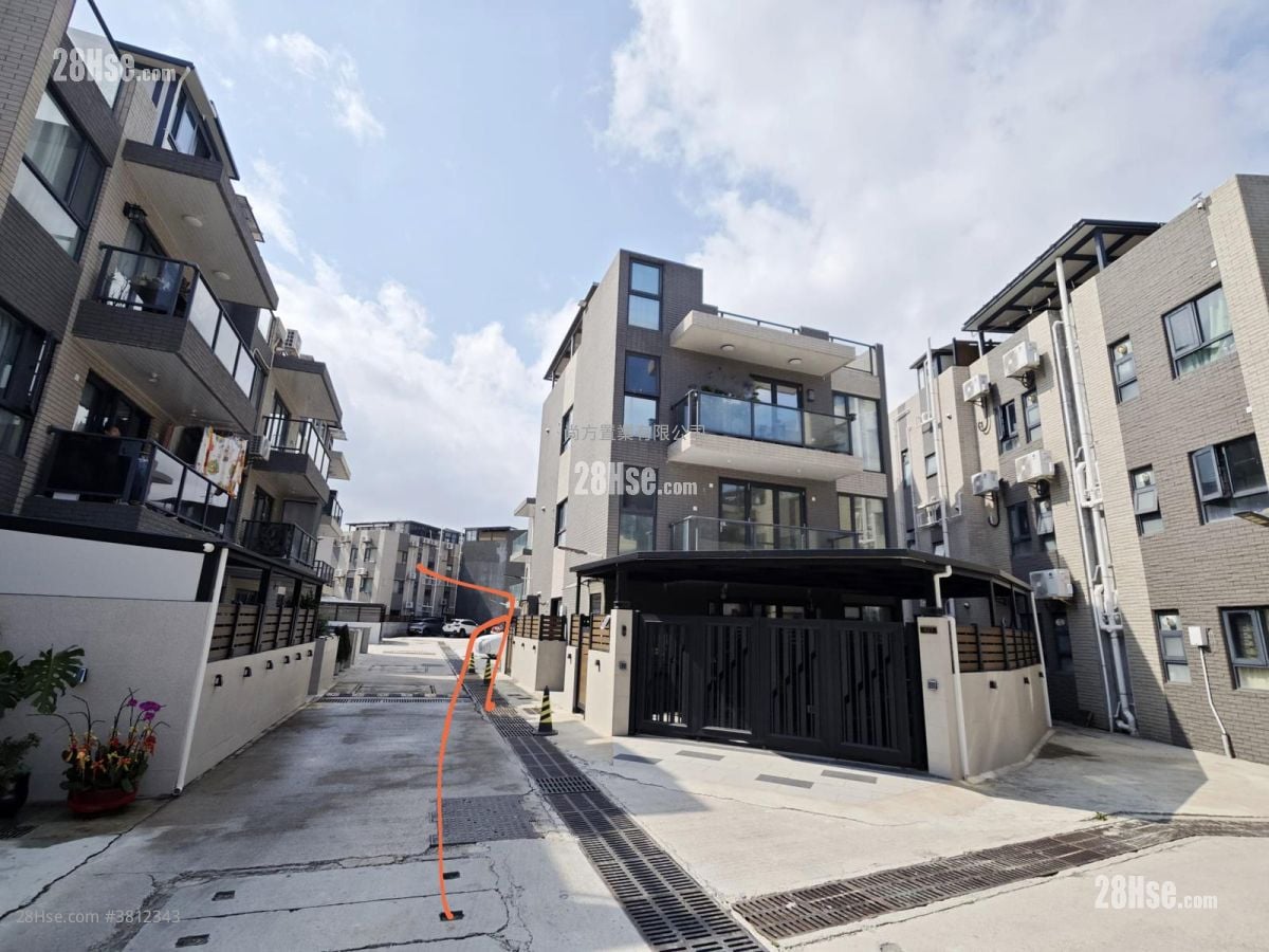 村屋 售盤 3 房 , 1 浴室 700 平方呎